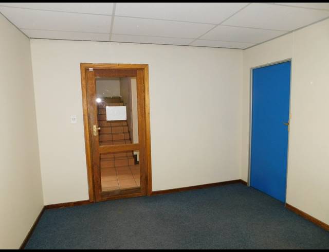 96M² OFFICE TO LET IN WELTEVREDEN PARK